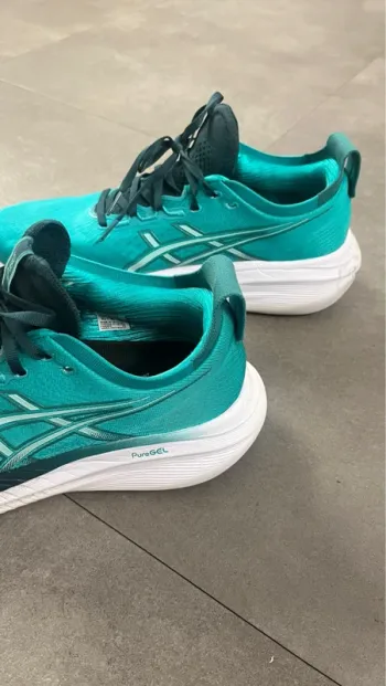 Used Asics Gel-Nimbus 28 bike — image 2 of 10