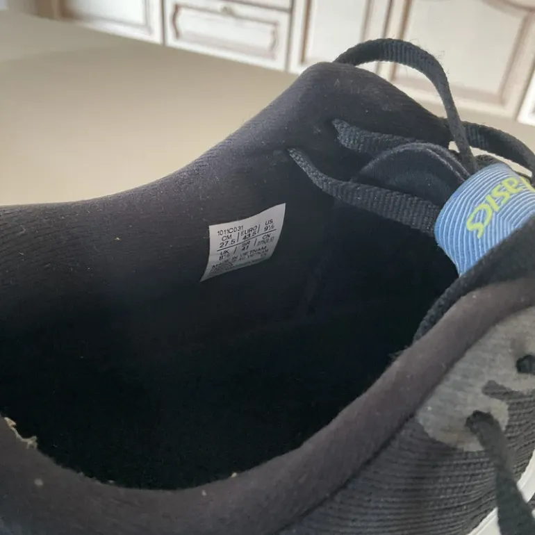 Used Asics Novablast 5 Luxe bike — image 7 of 7
