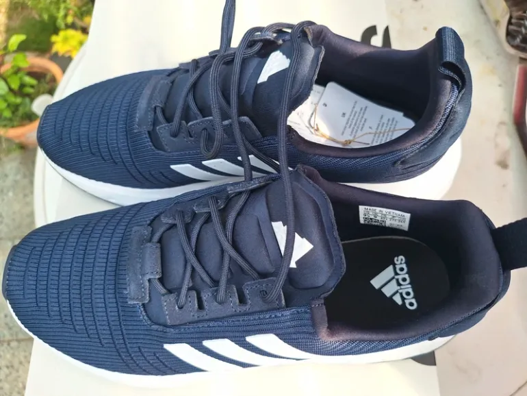 Adidas Swift Run 23 bike usato — immagine 2 di 4