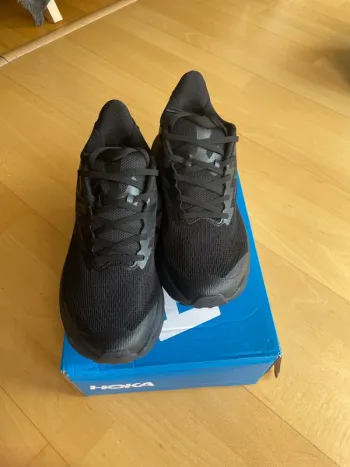 Used Hoka Challenger 8 bike — image 2 of 7