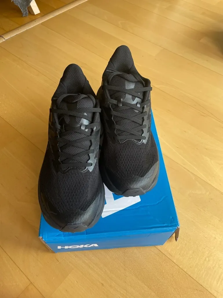 Used Hoka Challenger 8 bike — image 2 of 7
