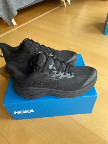 Used Hoka Challenger 8 Running Shoes