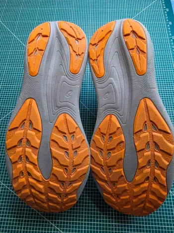 Orange Gel-Nimbus 25 TR bike d'occasion — image 5 sur 5