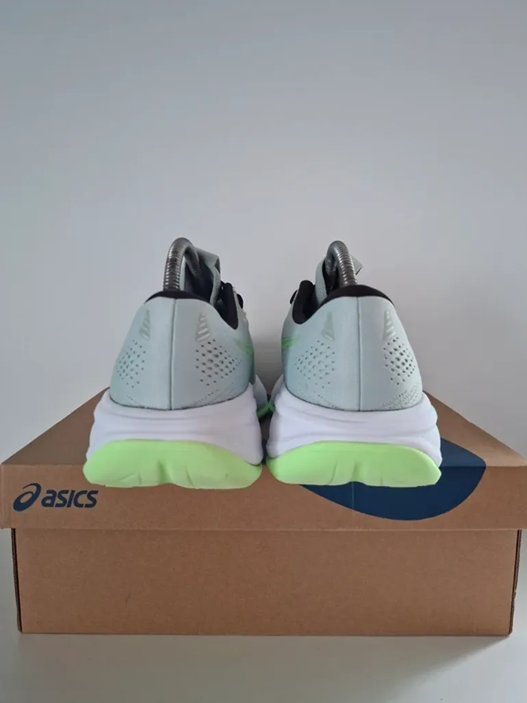 Used Asics Gel Cumulus 28 bike — image 10 of 13