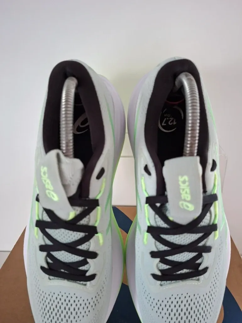 Used Asics Gel Cumulus 28 bike — image 9 of 13