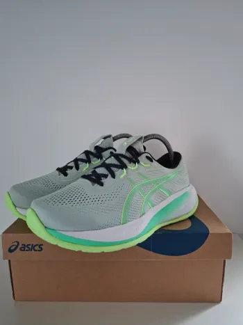 Used Asics Gel Cumulus 28 bike — image 5 of 13