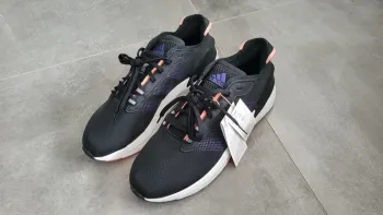 Used Adidas Avyrn Running Shoes