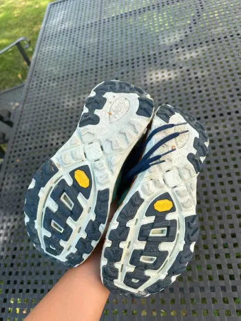 Used Hoka Trail Running Shoes bike — image 4 of 5