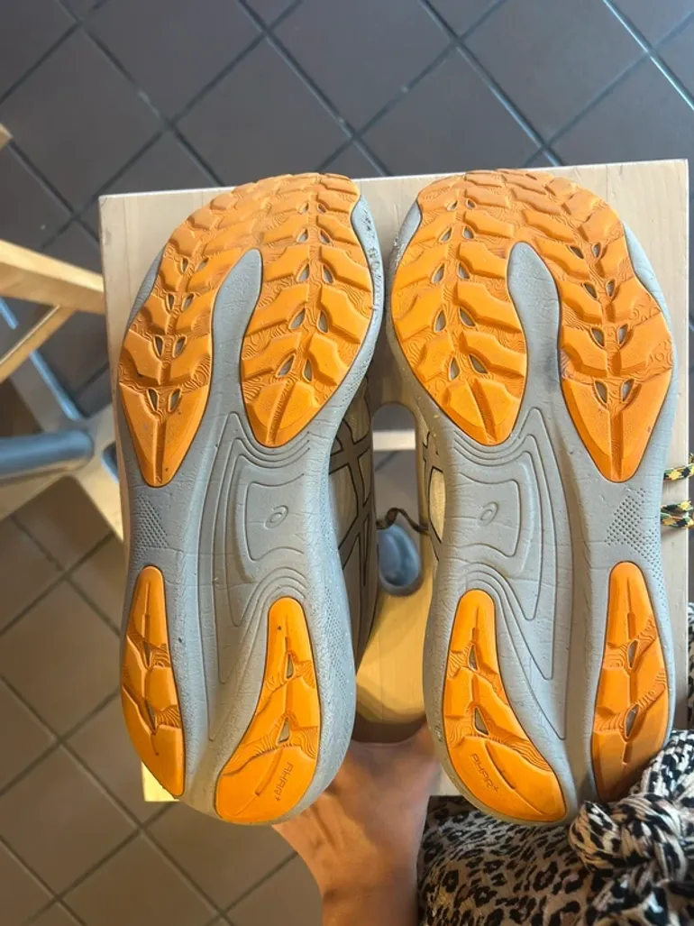 Used Asics GEL-Nimbus 25 TR bike — image 6 of 7