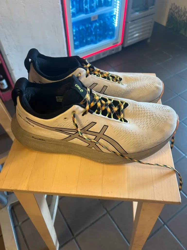Used Asics GEL-Nimbus 25 TR bike — image 5 of 7