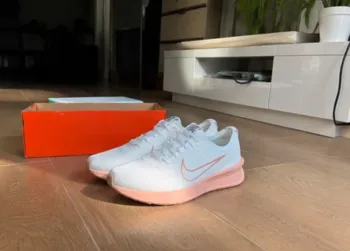 Used White Interact Run Running Shoes