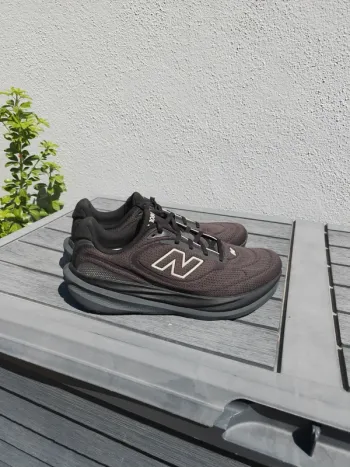 Used New Balance 1080 v15 bike — image 6 of 10