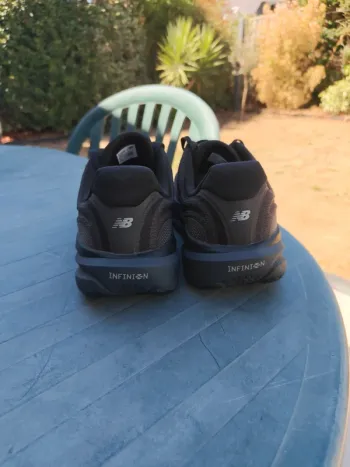 Used New Balance 1080 v15 bike — image 2 of 10