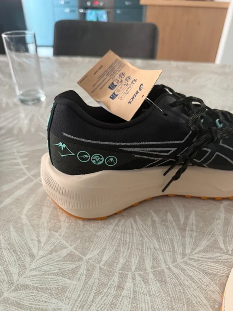 Käytetty Asics Blazeblast bike — kuva 5 / 8