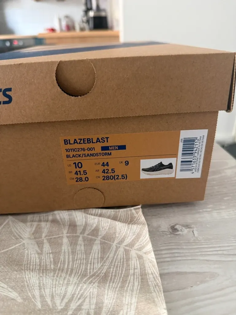 Käytetty Asics Blazeblast bike — kuva 8 / 8