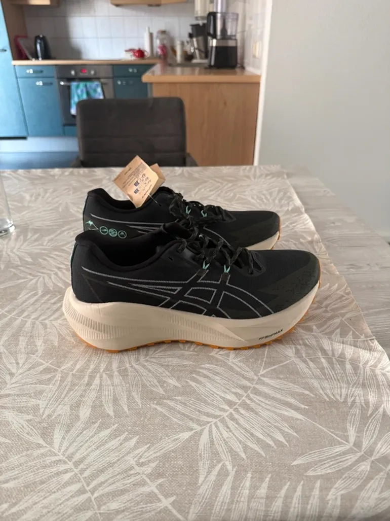 Käytetty Asics Blazeblast bike — kuva 6 / 8