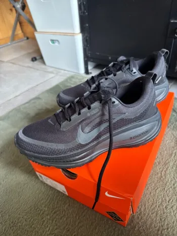 Nike Vomero 18 Gore-Tex Running Shoes de segunda mano