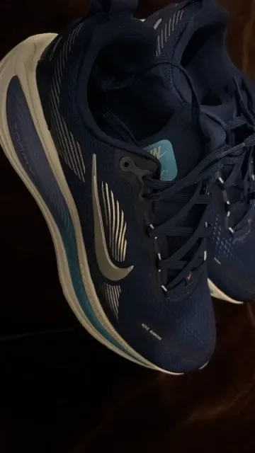 Used Nike Vomero 18 Running Shoes