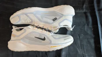 Used Pegasus Air Zoom 41 Running Shoes