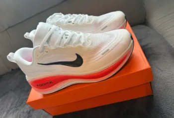 Używany Nike Vomero Plus Running Shoes