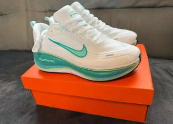 Używany Nike Vomero Plus Running Shoes