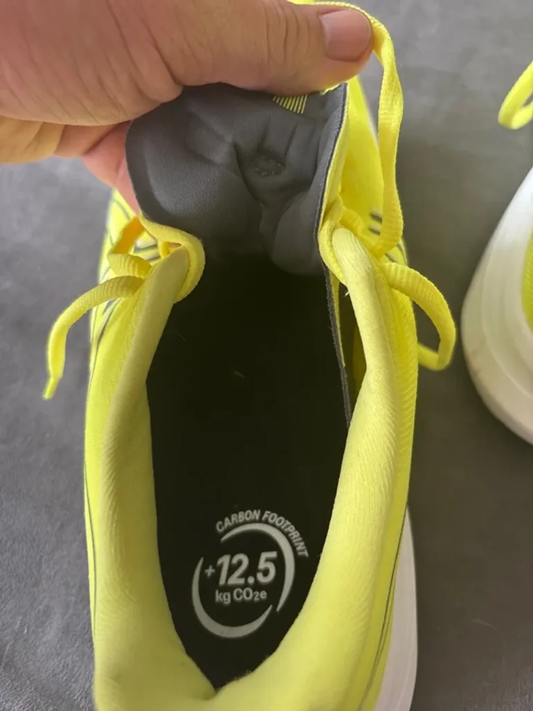 Used Asics GT-2000 14 bike — image 6 of 15