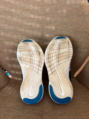 Used Nike Flyknit bike — image 3 of 3