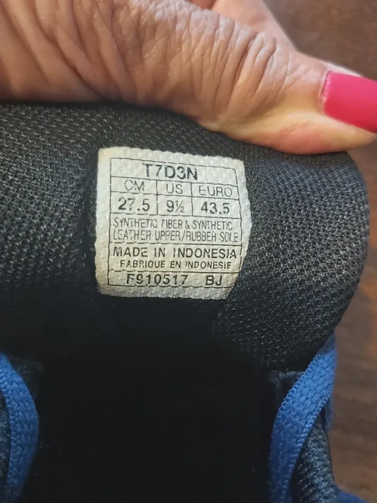 Used Asics Running Shoes bike — image 5 of 5