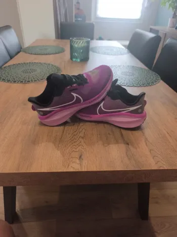 Used Nike Zoom X Vomero Running Shoes