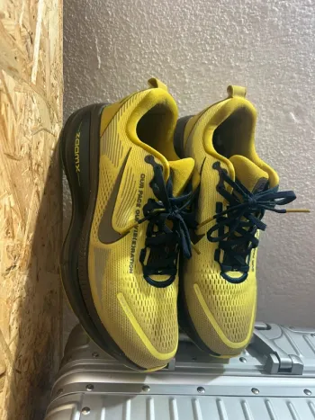 Used Nike Vomero 18 bike — image 6 of 6