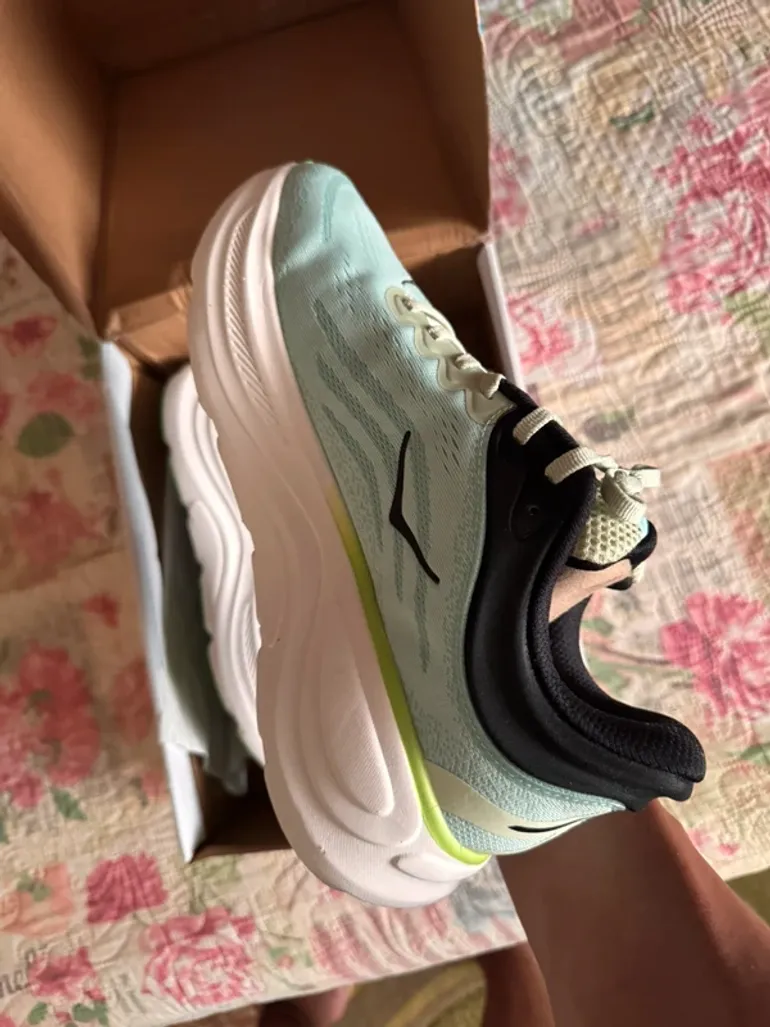 Used Hoka Running Shoes bike — image 4 of 9