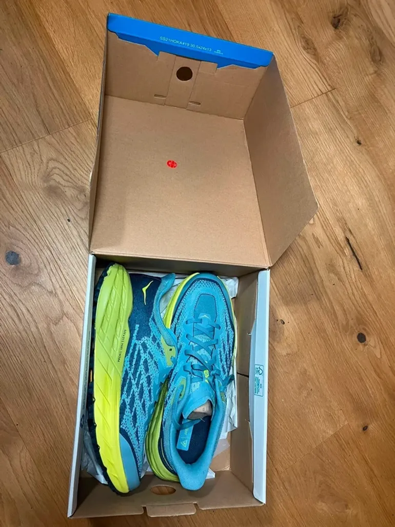 Tweedehands Hoka Speedgoat 5 Wide bike — afbeelding 2 van 4