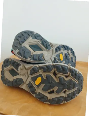 Used Hoka Mafate Speed 4 bike — image 7 of 11
