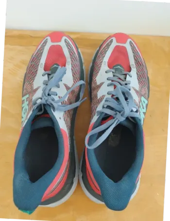 Used Hoka Mafate Speed 4 bike — image 4 of 11