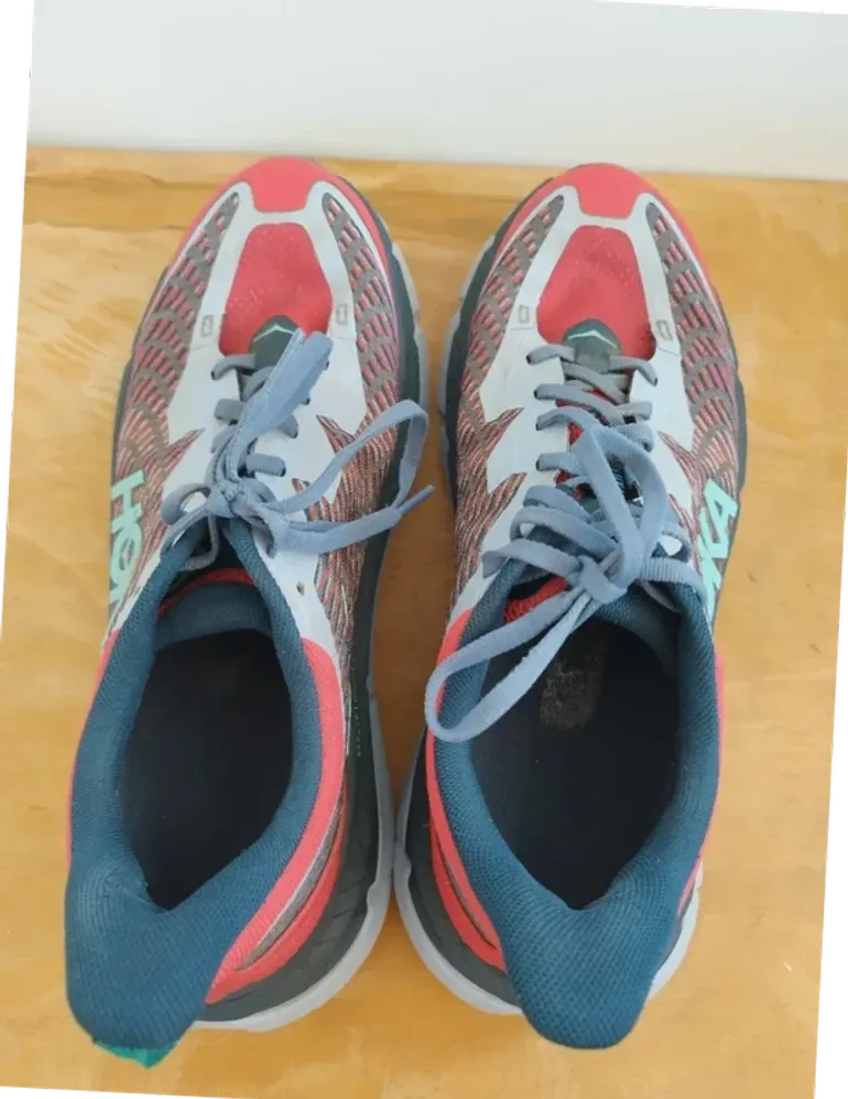 Used Hoka Mafate Speed 4 bike — image 4 of 11