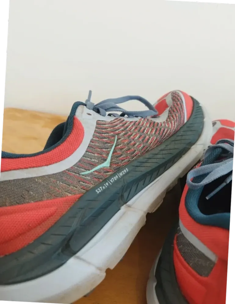 Used Hoka Mafate Speed 4 bike — image 6 of 11