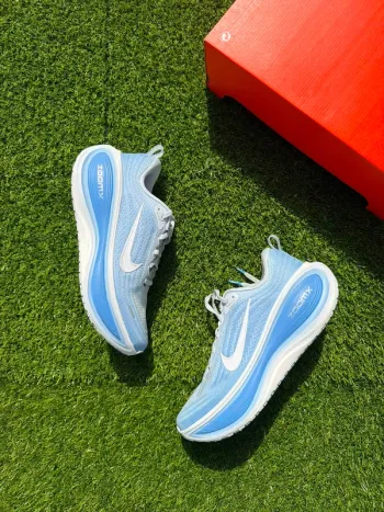 Used Nike Vomero Plus Running Shoes