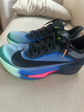 Used Nike Zoom Fly 6 bike — image 2 of 4