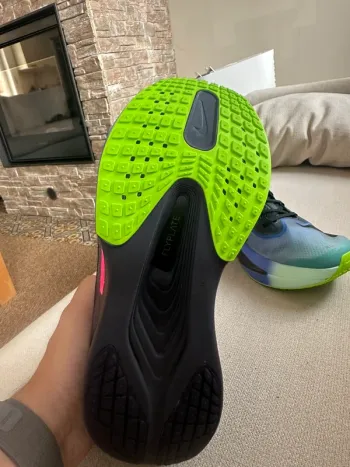 Used Nike Zoom Fly 6 bike — image 3 of 4