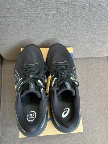 Used Asics GT 1000 15 bike — image 4 of 9