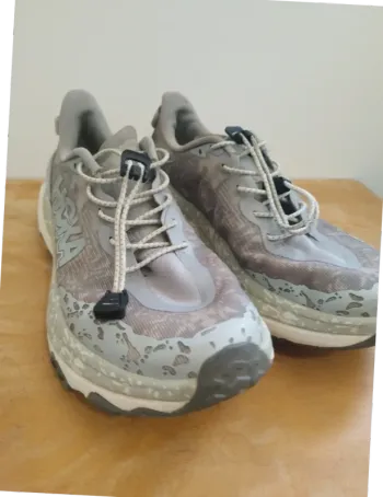 Used Hoka Speedgoat 6 Running Shoes