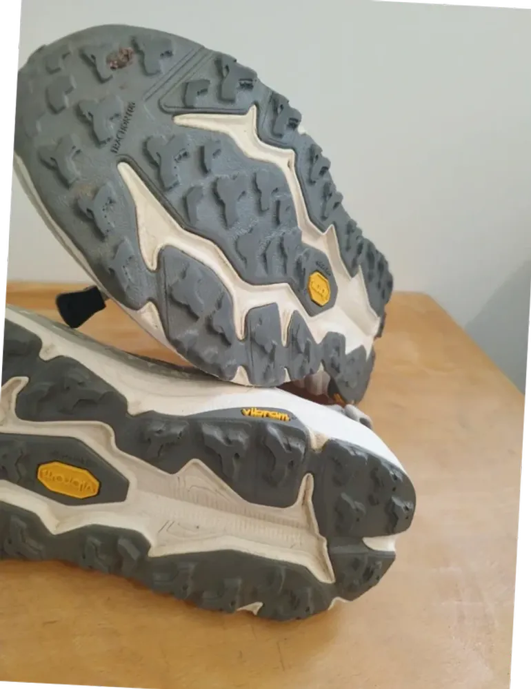 Used Hoka Speedgoat 6 bike — image 8 of 9