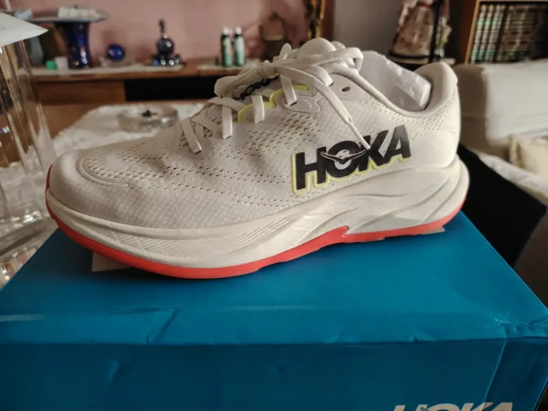 Used Hoka Rincon 4 bike — image 2 of 5