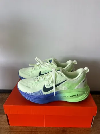 Used Nike Vomero 18 Running Shoes