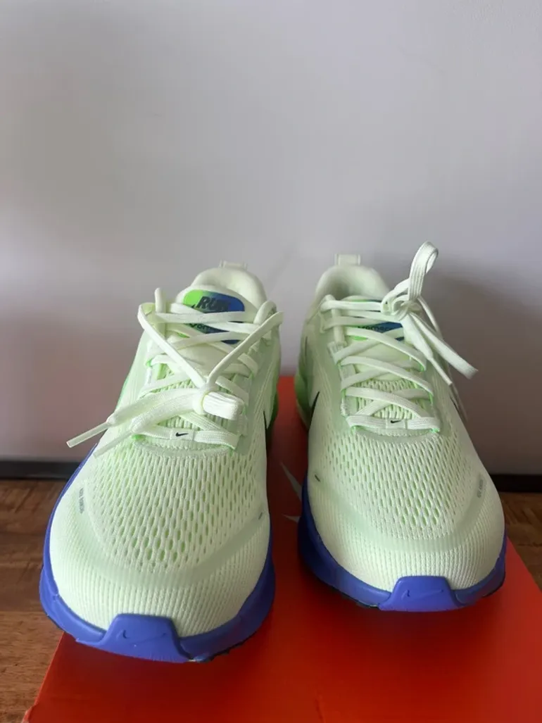 Used Nike Vomero 18 bike — image 2 of 9