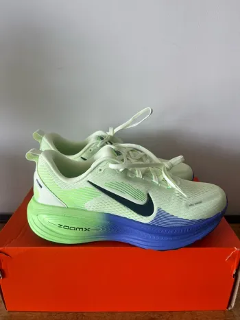 Used Nike Vomero 18 bike — image 4 of 9