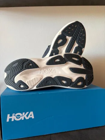 Used Hoka Skyflow bike — image 5 of 10