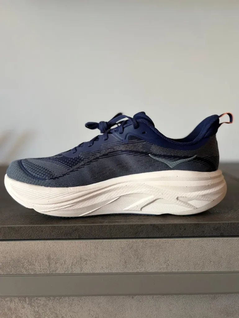 Used Hoka Skyflow bike — image 2 of 10