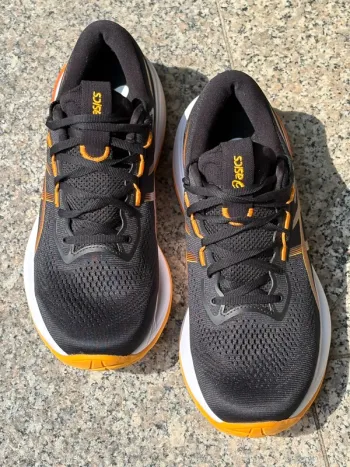 Used Asics Gel Cumulus 28 Running Shoes