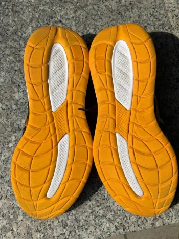 Tweedehands Asics Gel Cumulus 28 bike — afbeelding 4 van 5